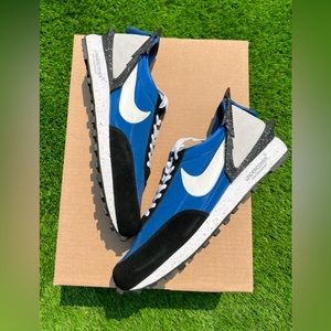 NIKE DAYBREAK MEN SIZE 10.5